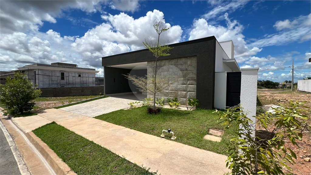 Casa à venda com 3 suítes no condomínio Brisas Horizontal, Cuiabá - MT