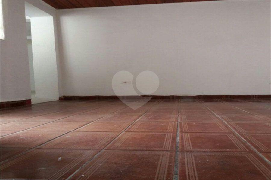 Prédio à venda com 4 quartos, sendo 1 suíte, em Santana, São Paulo, SP