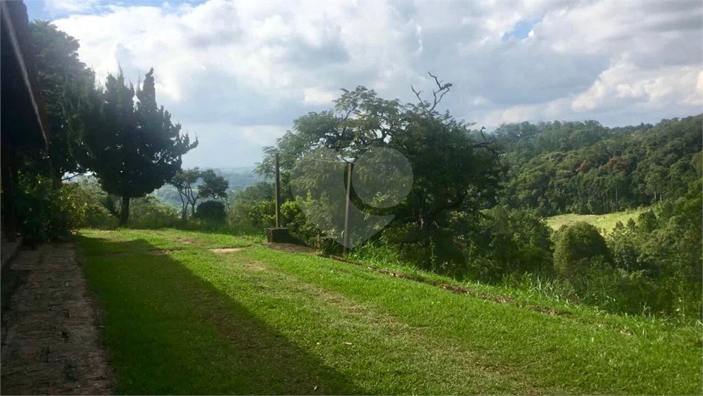 Sítio à venda com 4 quartos, sendo 2 suítes, em Jardim Paiol, Campo Limpo Paulista, SP