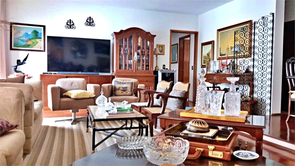 Apartamento à venda com 3 quartos, sendo 1 suíte, em Vila Andrade, São Paulo, SP