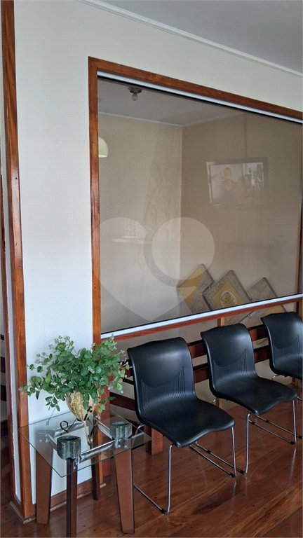 Sobrado à venda com 4 quartos, sendo 2 suítes, em Jardim Quisisana, Poços de Caldas, MG