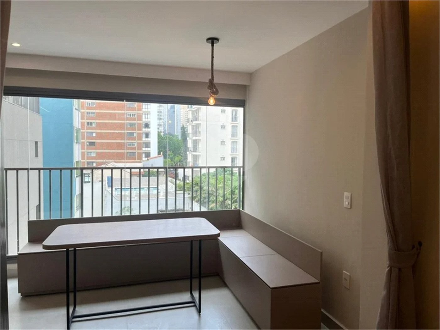 Apartamento mobiliado com 44 m2, 1 dormitório e 1 vaga a venda nos Jardins