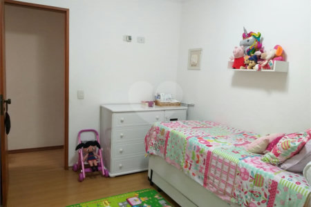 Apartamento à venda com 2 quartos em Vila Erna, São Paulo, SP