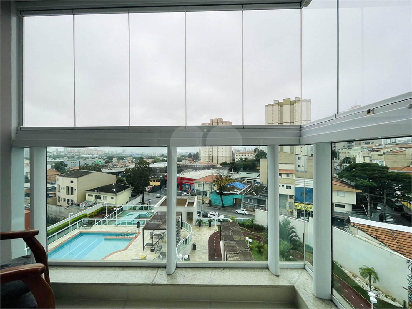 Apartamento à venda com 2 suítes em Vila Scarpelli, Santo André, SP