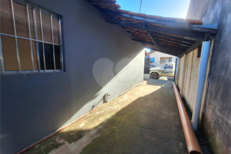 Casa à venda com 2 quartos em Vila Hungria, Itapetininga, SP