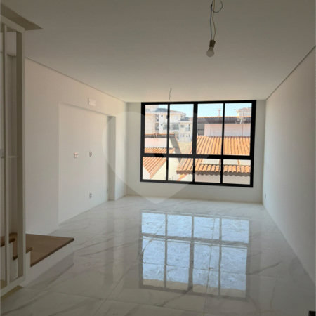 Sobrado à venda com 3 quartos, sendo 1 suíte, em Sítio da Figueira, São Paulo, SP