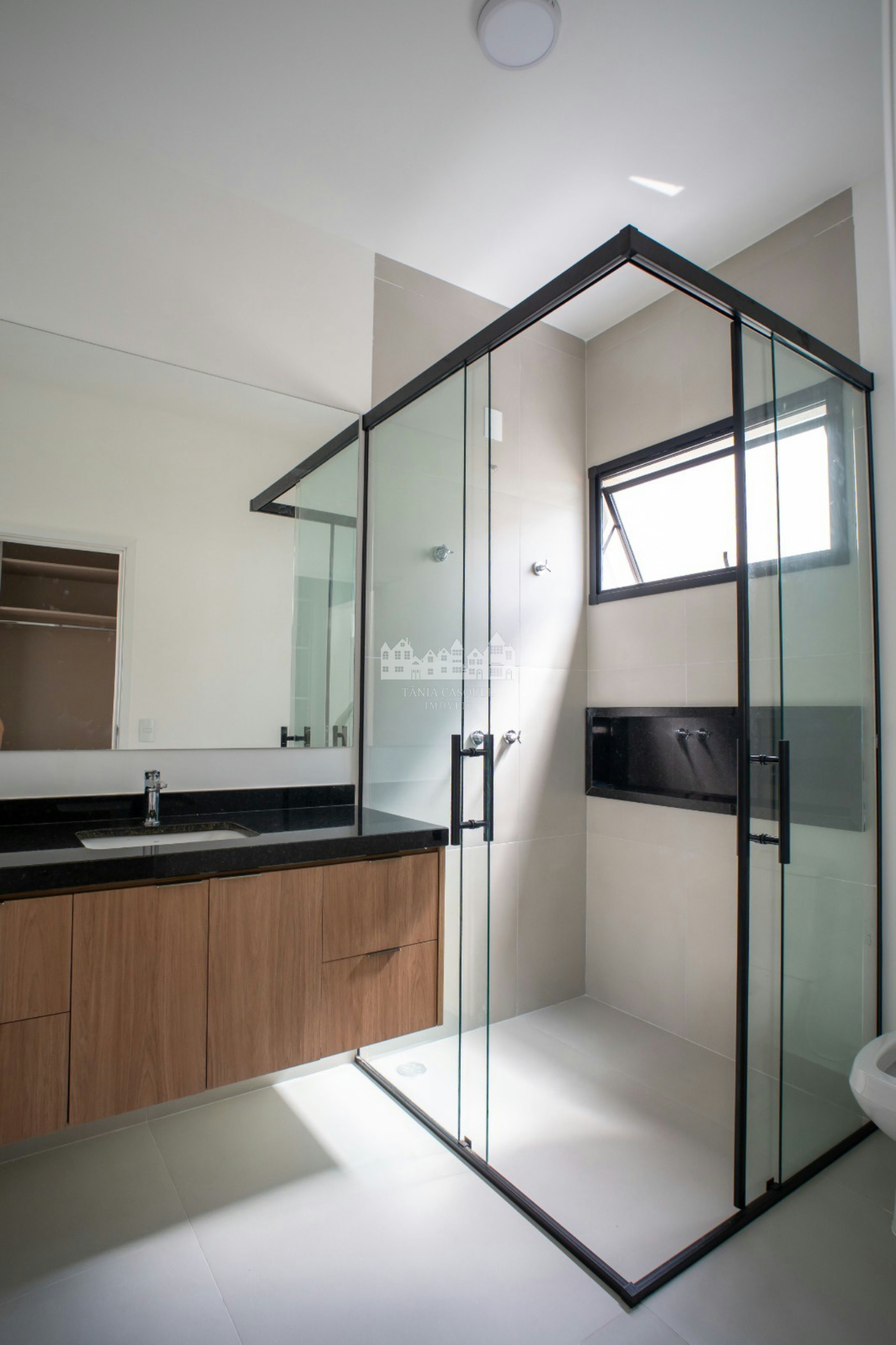 Casa para alugar com 3 suítes no condomínio Juca 700, Atibaia - SP