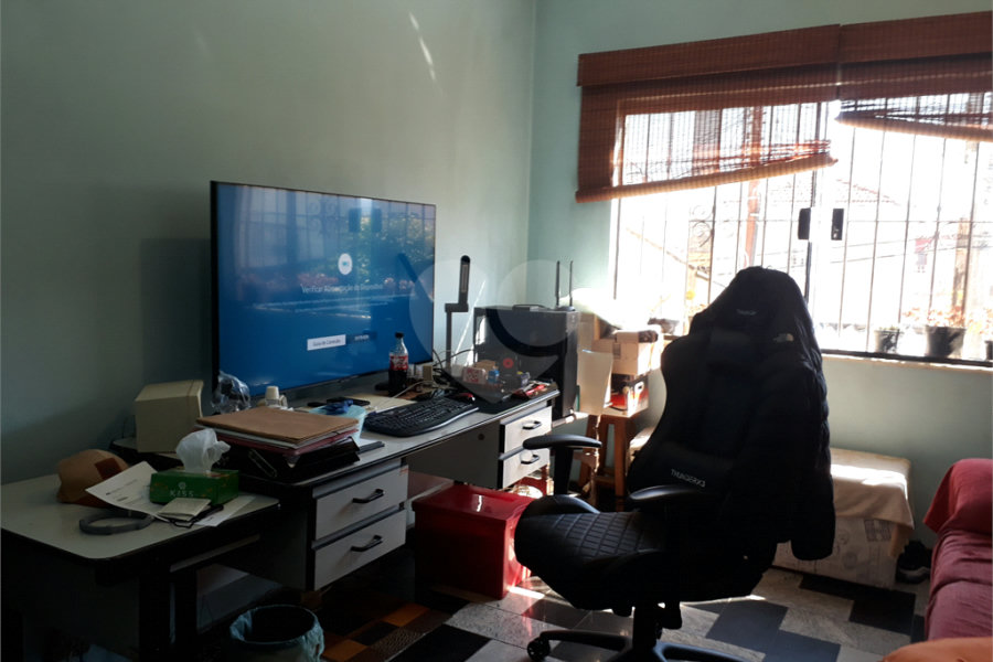 Sobrado à venda com 4 quartos, sendo 1 suíte, em Vila Constança, São Paulo, SP