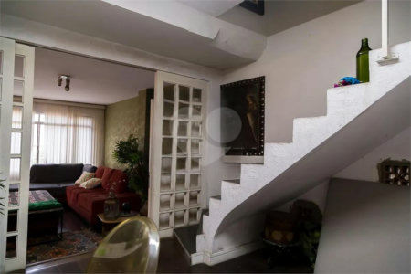Casa à venda com 6 quartos, sendo 5 suítes,  em Vila do Encontro, São Paulo, SP