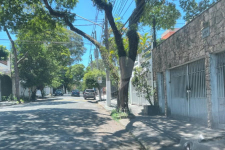 Casa à venda com 4 quartos, sendo 1 suíte, em Jardim das Vertentes, São Paulo, SP