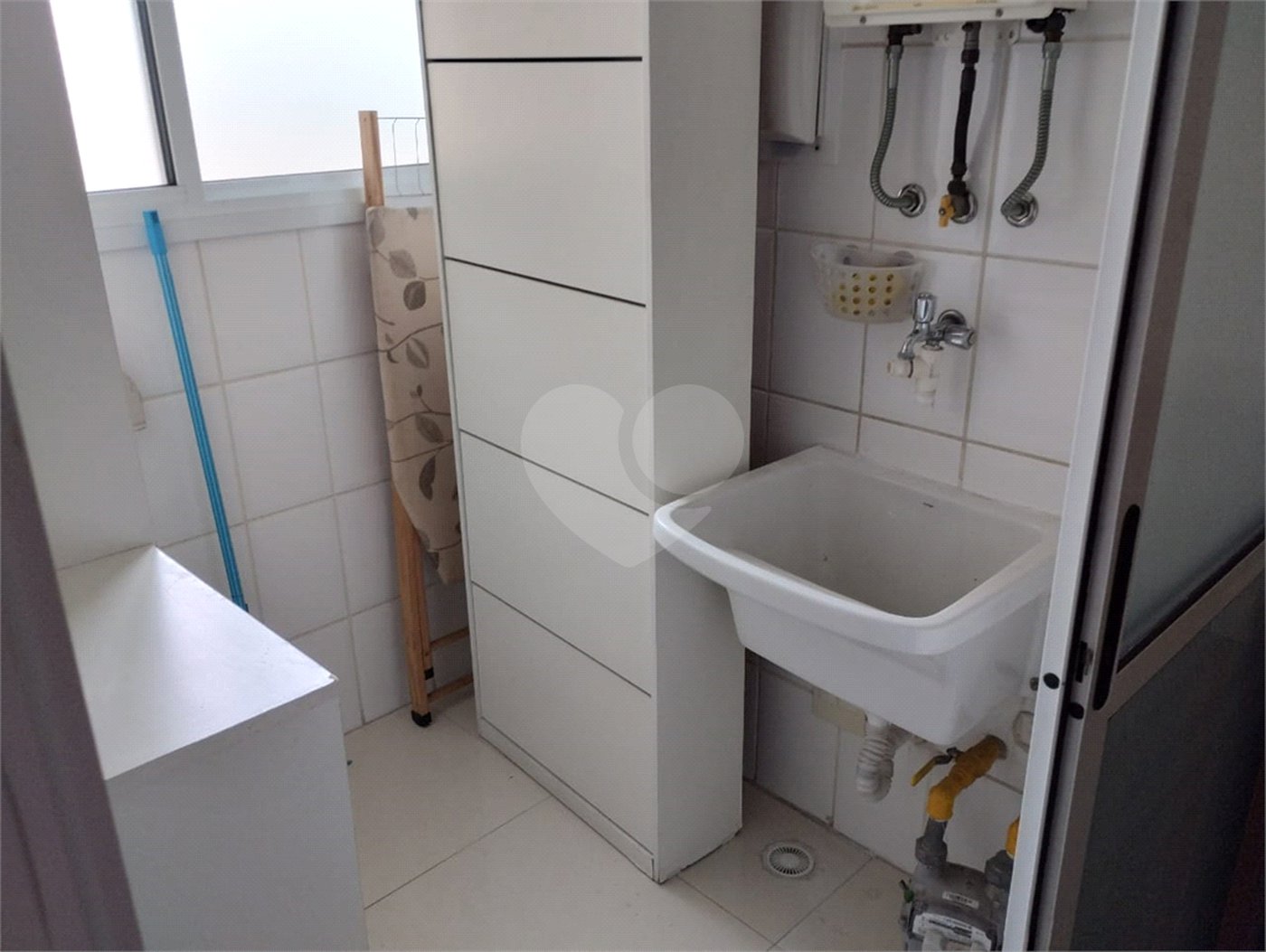 Apartamento para alugar com 2 quartos, sendo 1 suíte, em Vila Invernada, São Paulo, SP