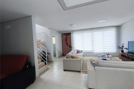 Casa à venda com 3 suítes no condomínio Piemonte, Vinhedo - SP