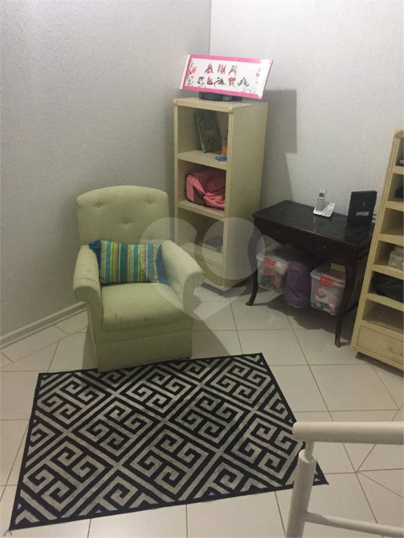 Sobrado à venda com 3 quartos, sendo 1 suíte, em Jardim do Lago, Atibaia, SP