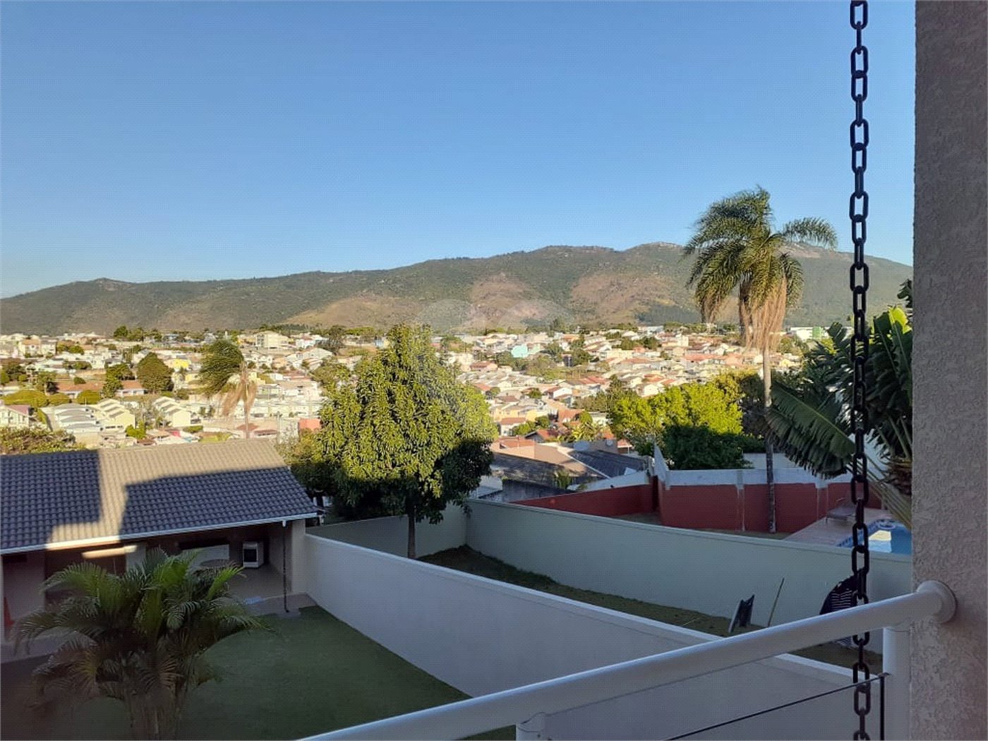 Sobrado à venda com 3 quartos, sendo 1 suíte,  em Jardim Paulista, Atibaia, SP