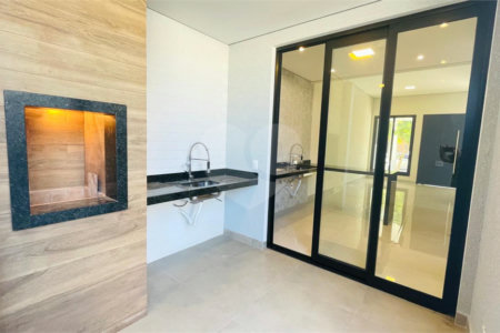 Casa à venda com 3 suítes no condomínio Terras de São Francisco, Sorocaba - SP