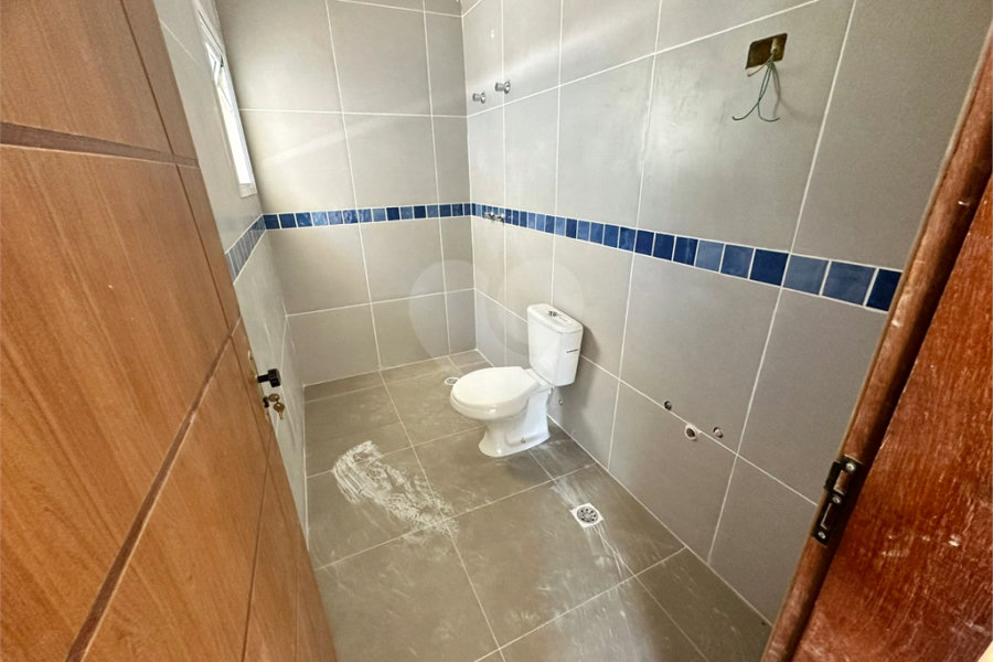 Casa à venda com 4 suítes no condomínio Villaggio Houda, São Paulo - SP