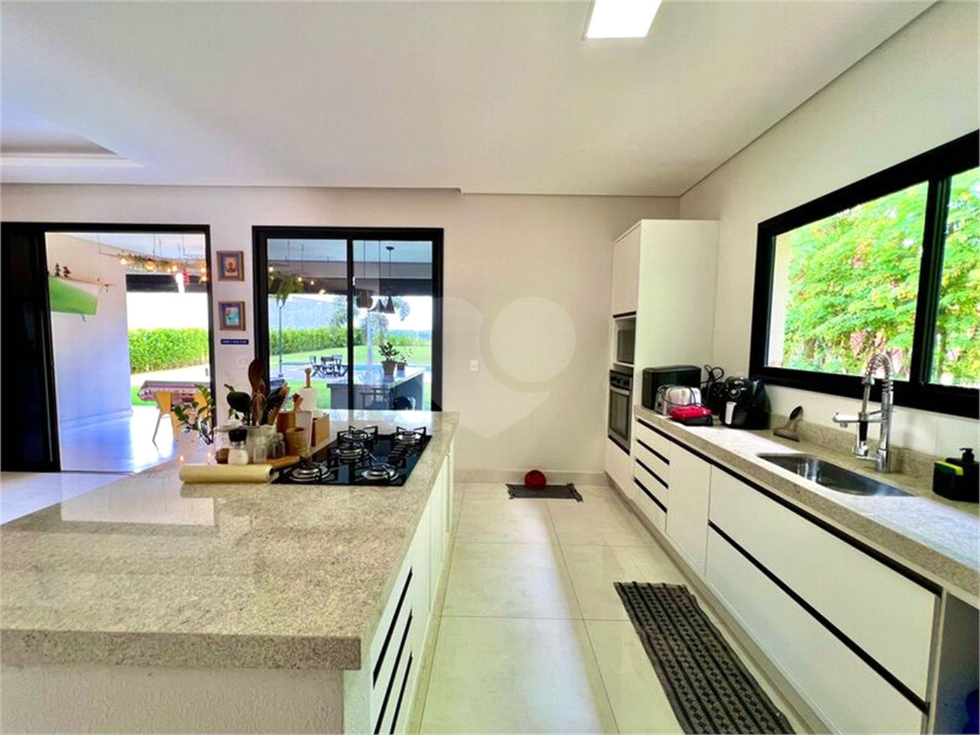 Casa à venda com 3 suítes no condomínio Acmti - Colinas do Mosteiro, Terras de Itaici e Recanto dos Pássaros, Indaiatuba - SP