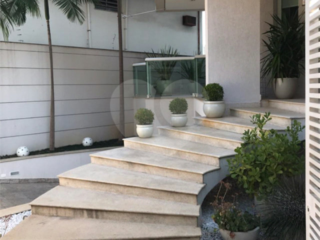 Casa à venda com 5 suítes em Santana, São Paulo, SP