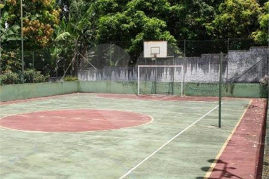 Casa à venda com 4 quartos, sendo 2 suítes, em Horto, São Paulo, SP