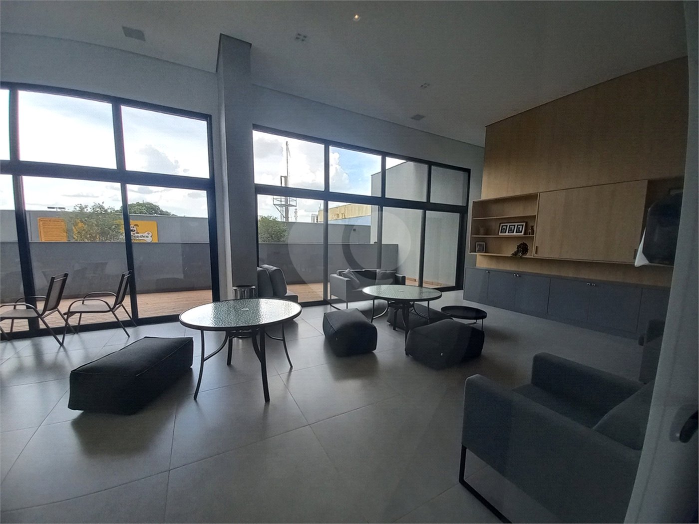 Apartamento à venda com 2 quartos, sendo 1 suíte,  em Além Ponte, Sorocaba, SP