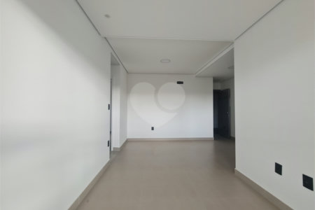 Apartamento à venda com 3 quartos, sendo 1 suíte,  em Jardim Refúgio, Sorocaba, SP