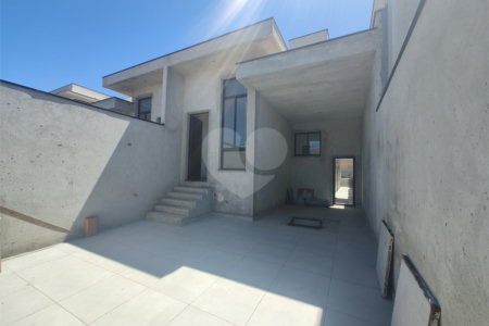 Casa Térrea à venda com 3 suítes em Jardim do Lago, Atibaia, SP