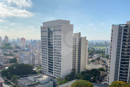 Apartamento à venda com 3 quartos, sendo 1 suíte, em Santa Teresinha, São Paulo, SP
