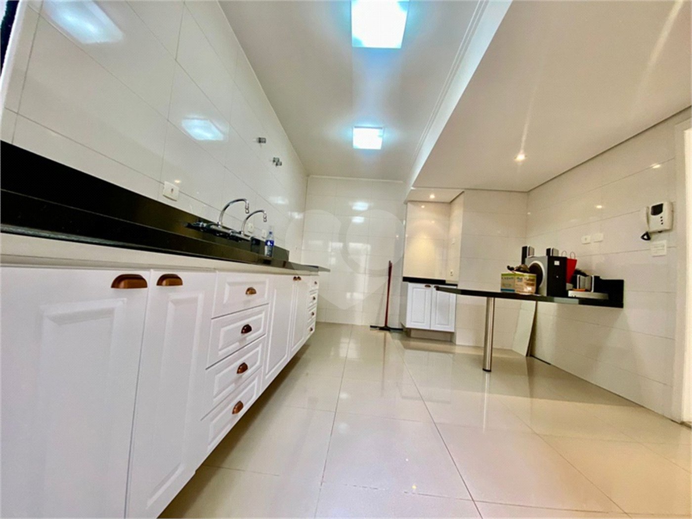 Sobrado à venda com 4 quartos, sendo 3 suítes, em Vila Ester (zona Norte), São Paulo, SP