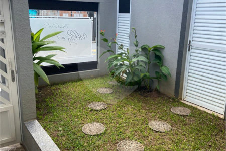 Casa de Vila à venda com 2 quartos, sendo 1 suíte,  em Silveira, Santo André, SP