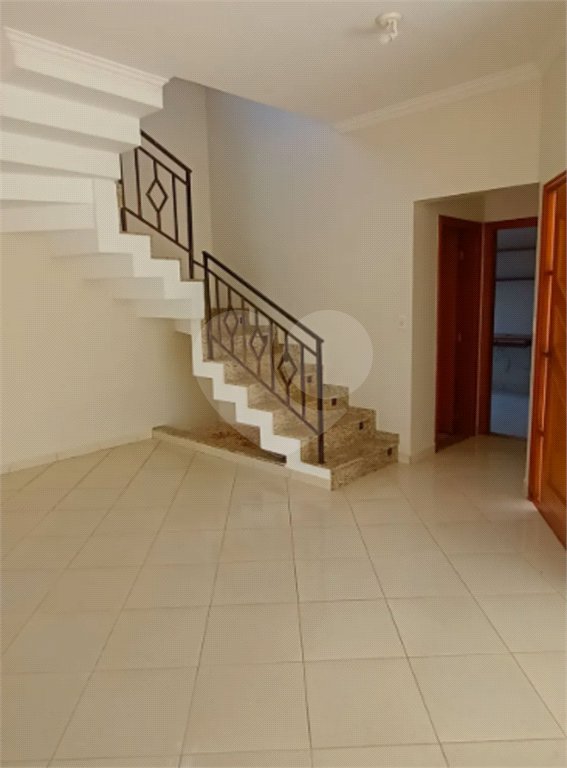 Casa à venda com 4 quartos, sendo 1 suíte, no condomínio Villa Real Ribeirao Preto, Ribeirão Preto - SP