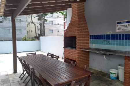 Apartamento Residencial à venda, Vila Maia, Guarujá - AP1033.