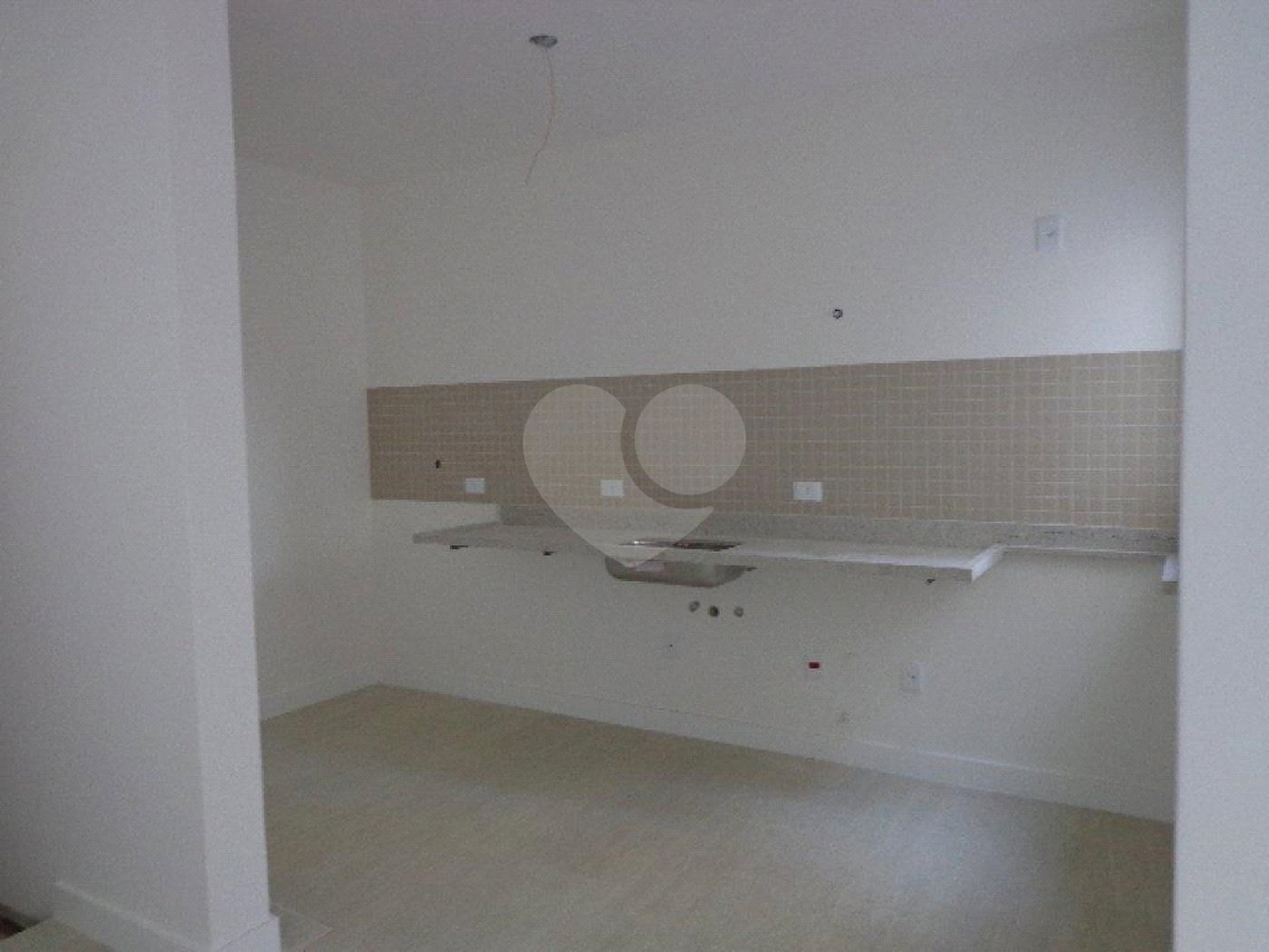 Casa à venda com 3 quartos, sendo 1 suíte,  no condomínio Professor Teot?nio Monteiro de Barros Filho, São Paulo - SP