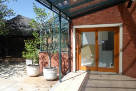 Casa à venda com 4 suítes no condomínio Jardim das Azaléias, São Paulo - SP