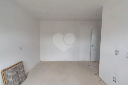 Apartamento à venda com 3 suítes em Vila Firmiano Pinto, São Paulo, SP