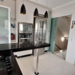 Casa à venda com 5 quartos, sendo 2 suítes,  no condomínio Floradas da Serra, São Paulo - SP