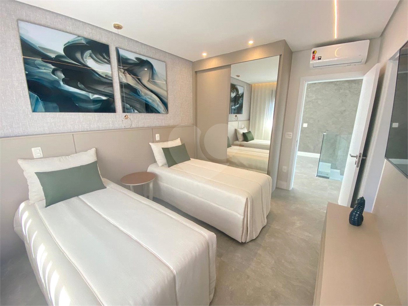 Duplex à venda com 6 suítes em Riviera, Bertioga, SP