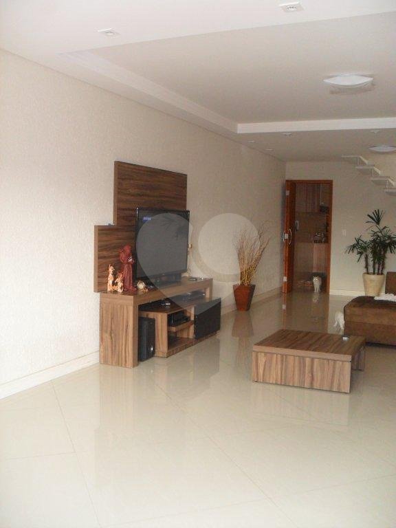 Sobrado à venda com 3 quartos, sendo 1 suíte, em Vila Mazzei, São Paulo, SP