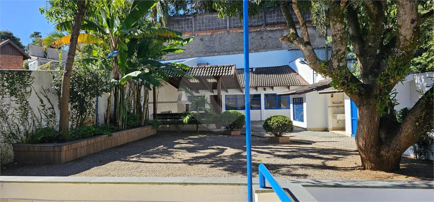 Casa à venda com 5 suítes em Jardim Leonor, São Paulo, SP