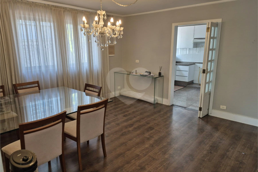 Sobrado à venda com 4 quartos, sendo 1 suíte, em Vila Guilherme, São Paulo, SP