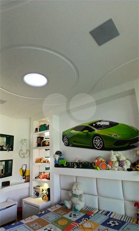 Casa à venda com 3 suítes no condomínio Figueira Garden, Atibaia - SP
