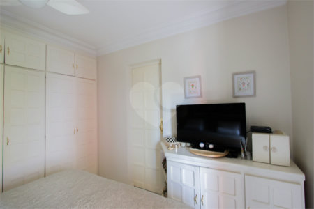 Apartamento à venda com 3 quartos, sendo 1 suíte, em Vila Andrade, São Paulo, SP