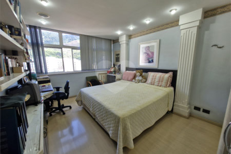 Apartamento à venda com 3 quartos, sendo 1 suíte, em Tijuca, Rio de Janeiro, RJ