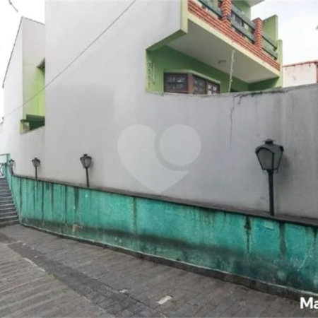 Casa com 275m², 3 quartos, 2 suítes, 8 garagens, à venda em Santo André
