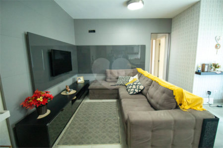 Apartamento à venda com 2 quartos, sendo 1 suíte,  no Centro, São Roque, SP