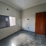 Casa à venda com 3 quartos, sendo 1 suíte, no condomínio Horto Florestal Villagio, Sorocaba - SP
