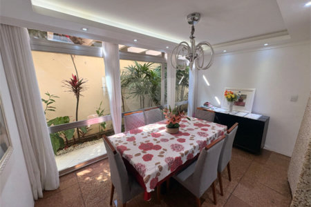 Sobrado à venda com 4 quartos, sendo 3 suítes,  em Jardim São Bento, São Paulo, SP