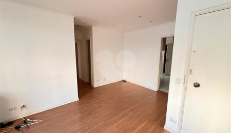Apartamento à venda com 2 quartos em Moema, São Paulo, SP