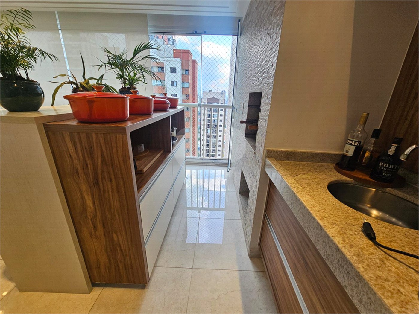 Apartamento à venda com 3 quartos, sendo 1 suíte, em Vila Regente Feijó, São Paulo, SP