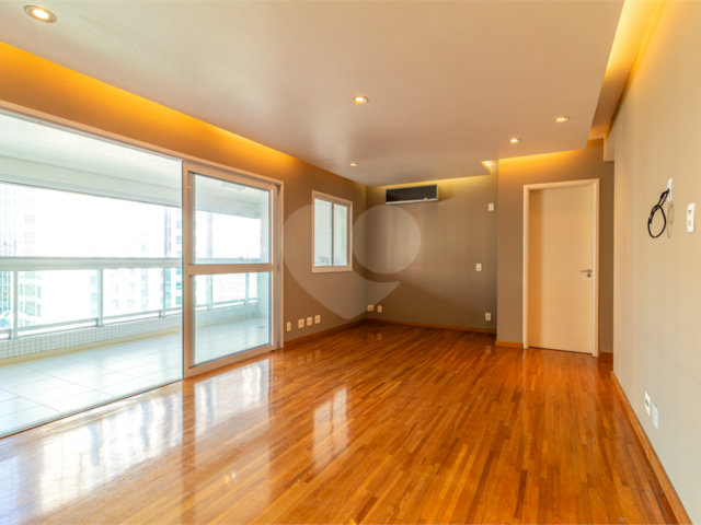 Apartamento à venda com 2 suítes em Brooklin, São Paulo, SP