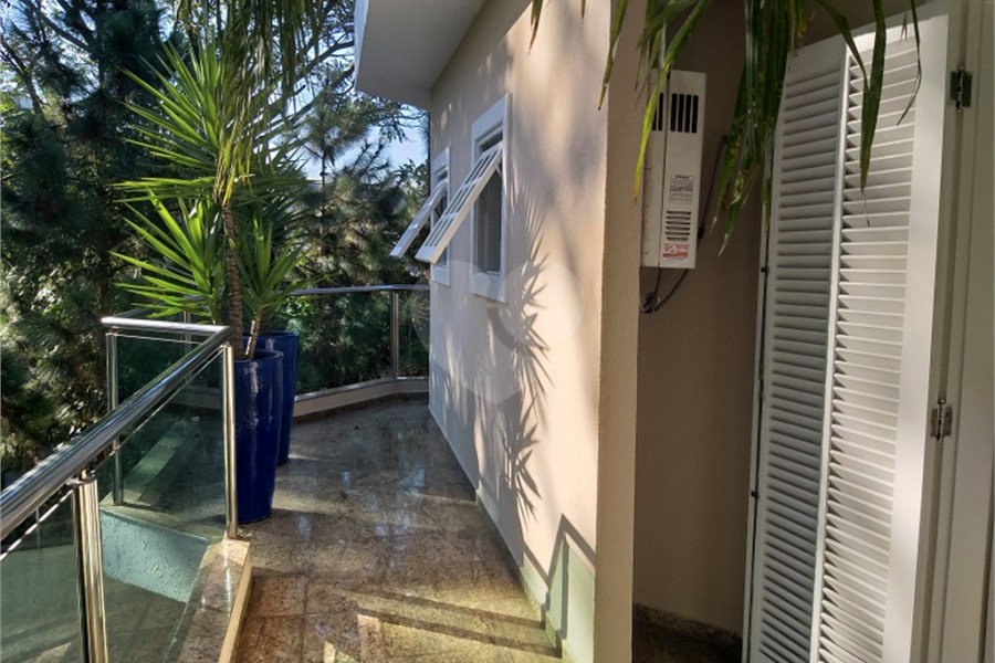 Casa à venda com 4 suítes em Jardim Floresta, São Paulo, SP